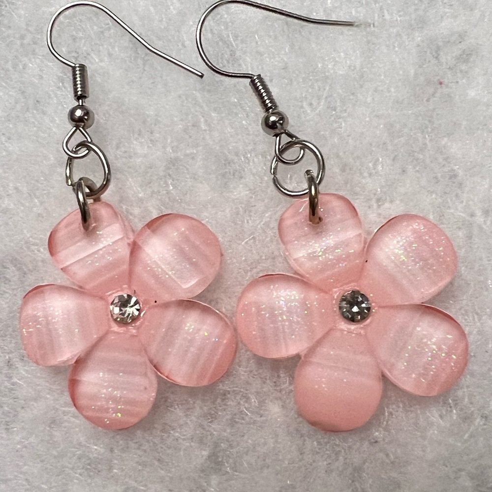 Floral earrings 💕🌸